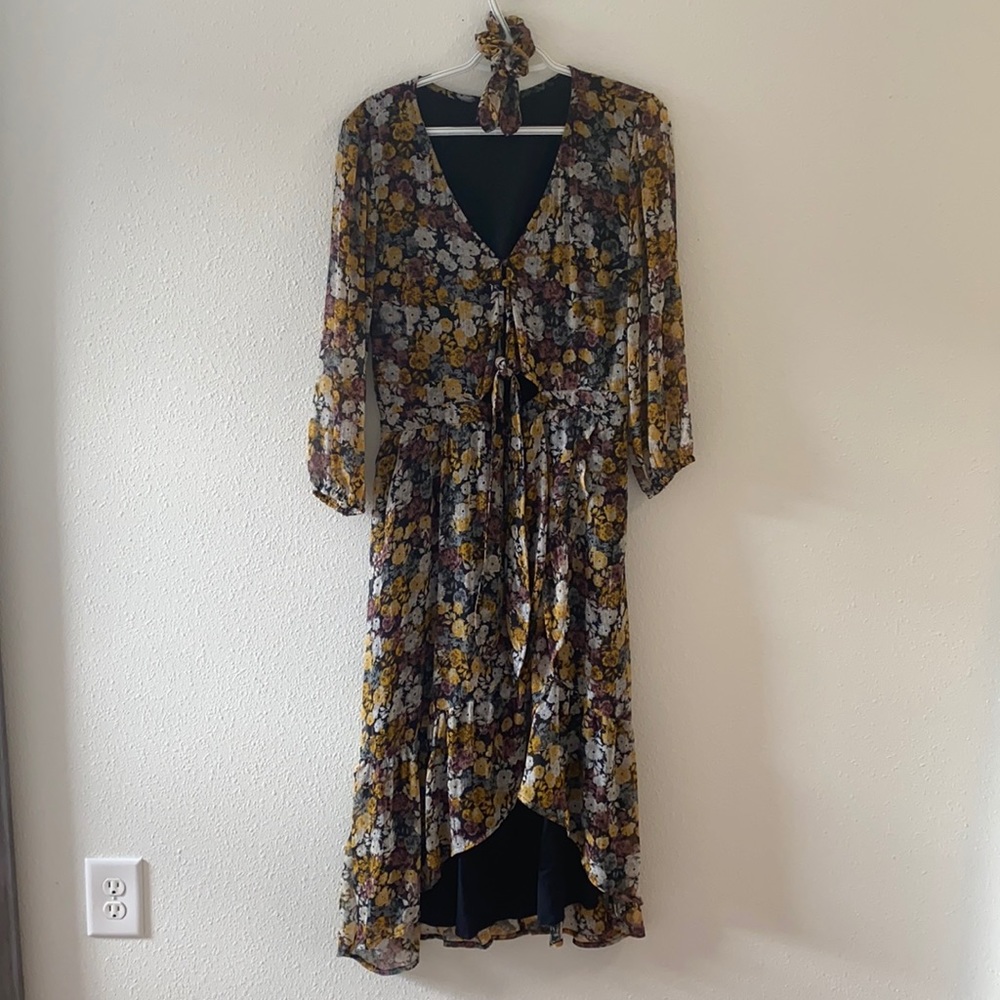 Flowy Floral Abercrombie Dress with matching hair scrunchy